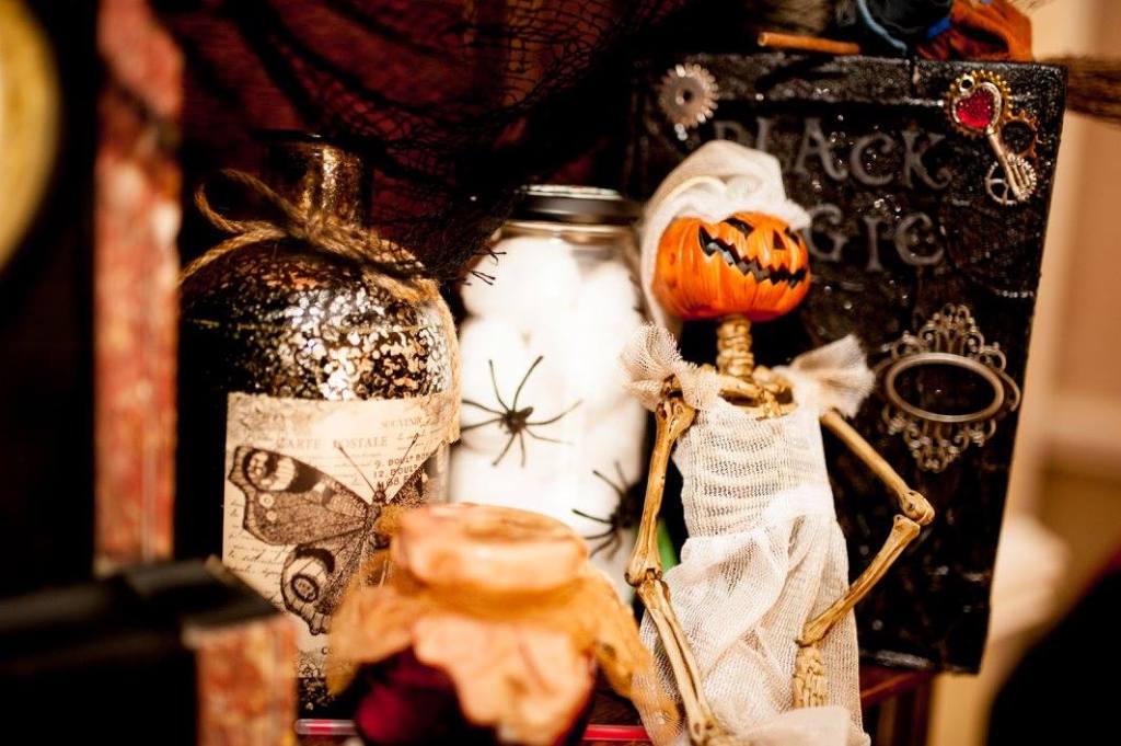 Halloween Themed Wedding - Table Props