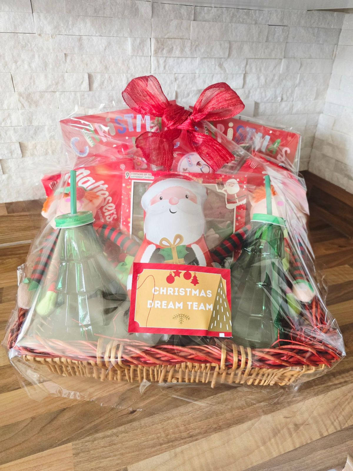 Festive Family Fun: My Ultimate Christmas Games & Movie&nbsp;Night